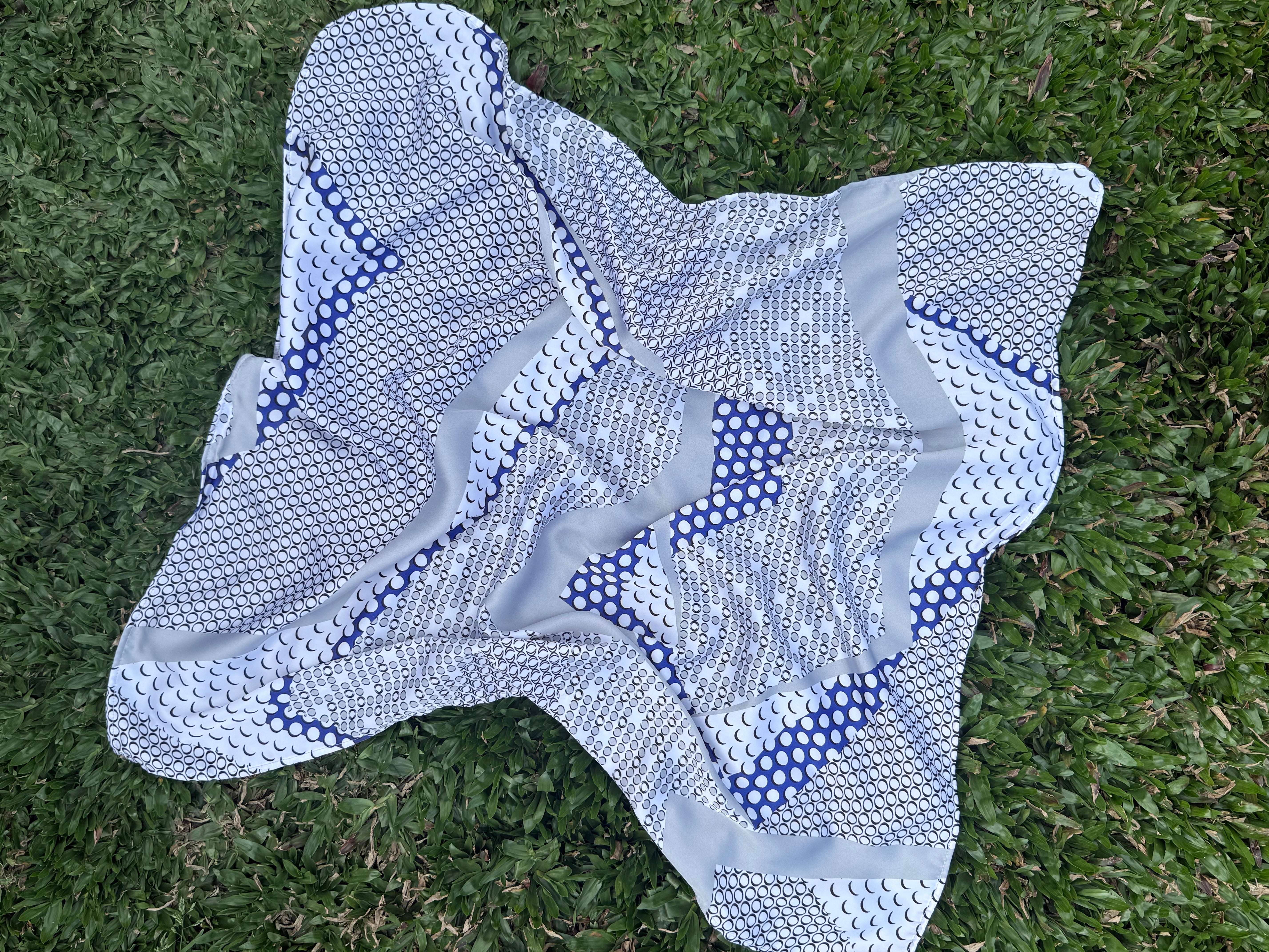 Lenço de Cetim Estampado Exclusivo Hey Guria