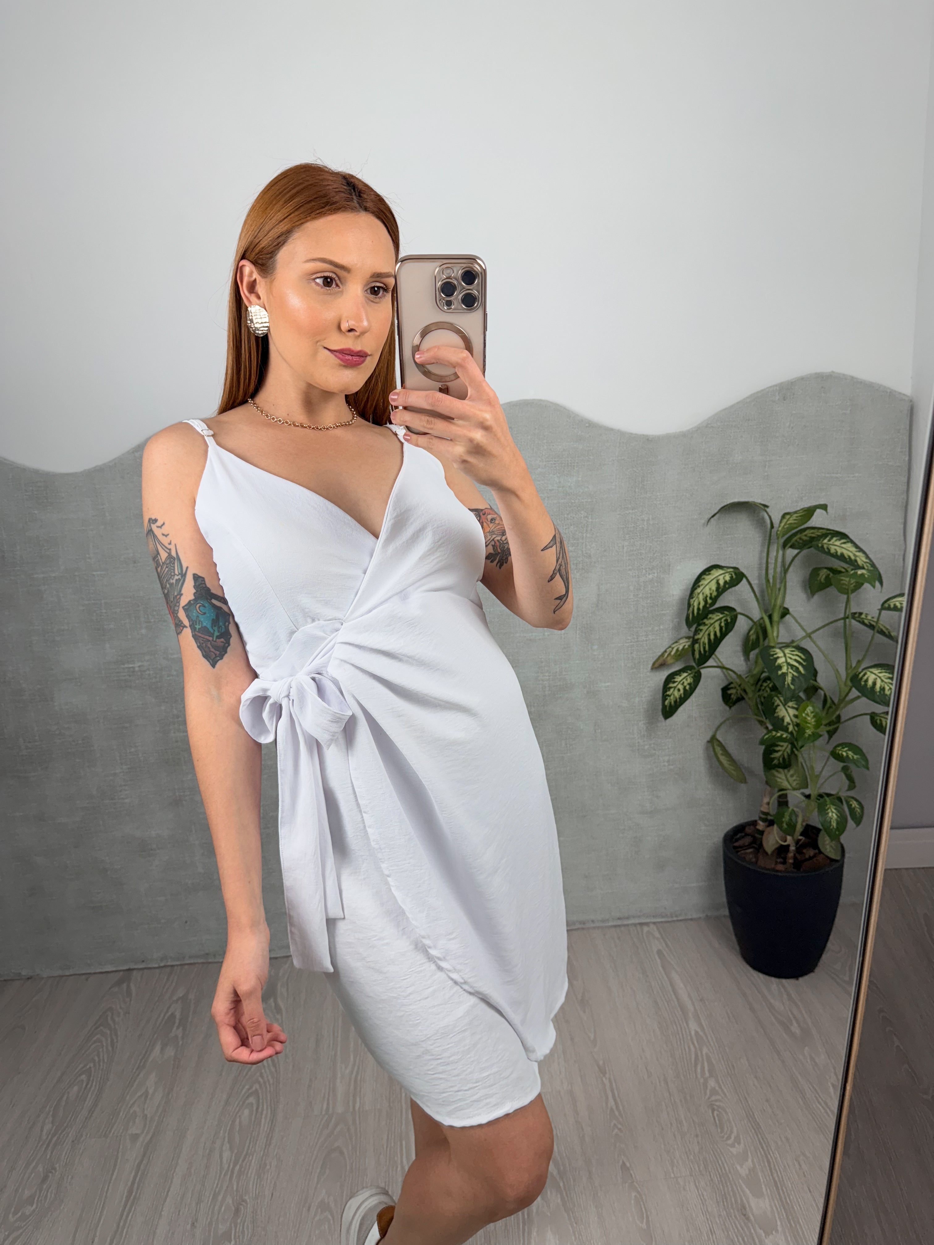 Vestido de Alça Curto com Amarração na Cintura