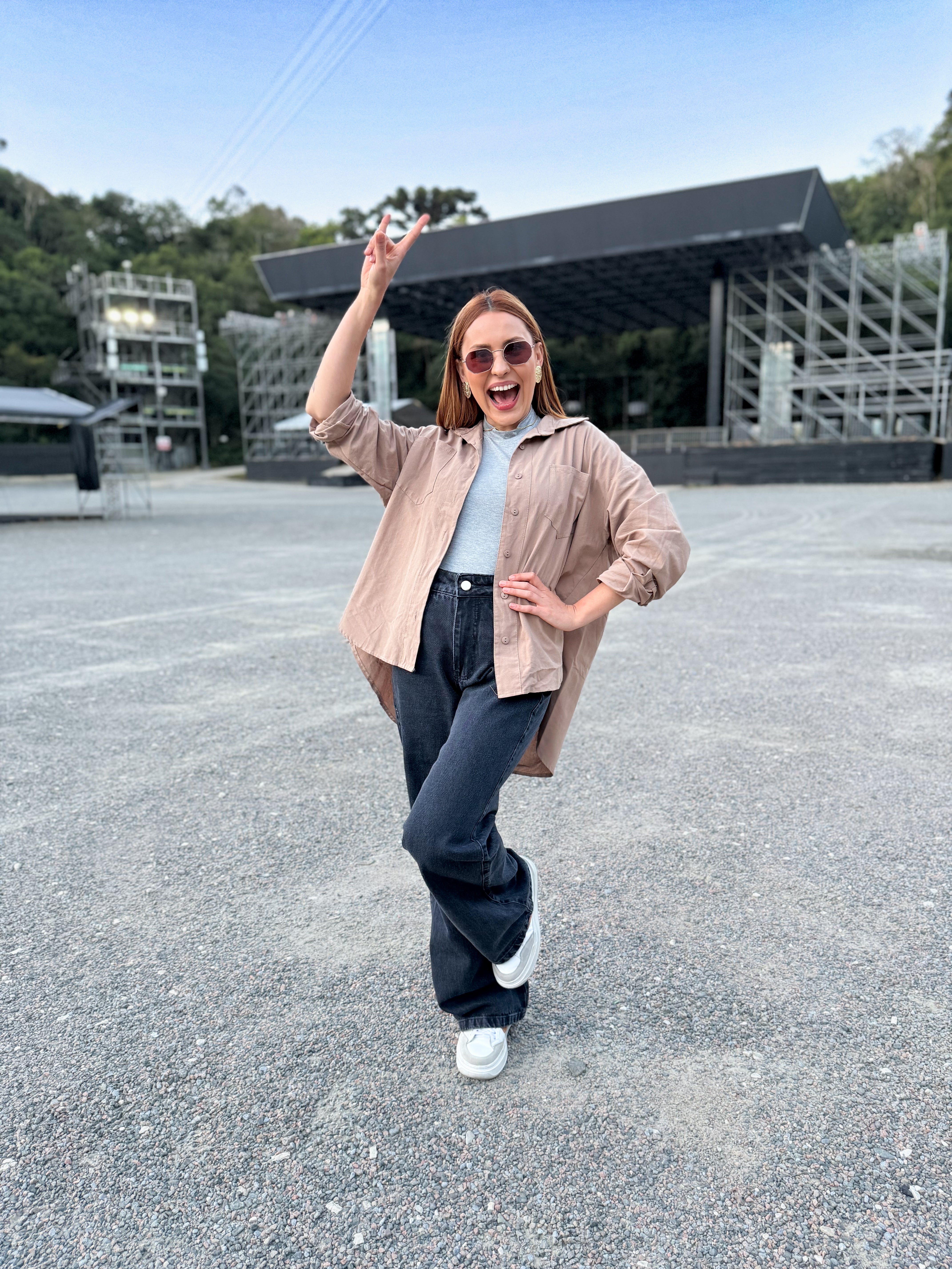 Camisa Oversized com Bolsos Olívia