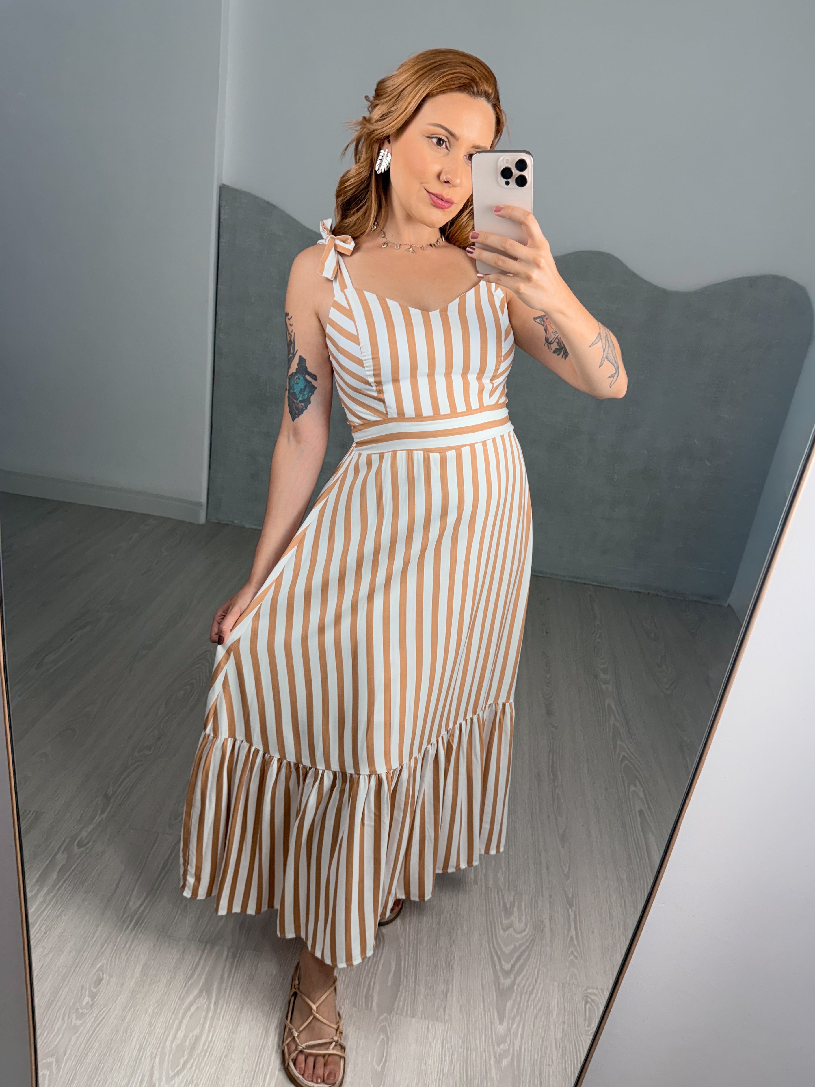 Vestido Listrado Midi Amélia