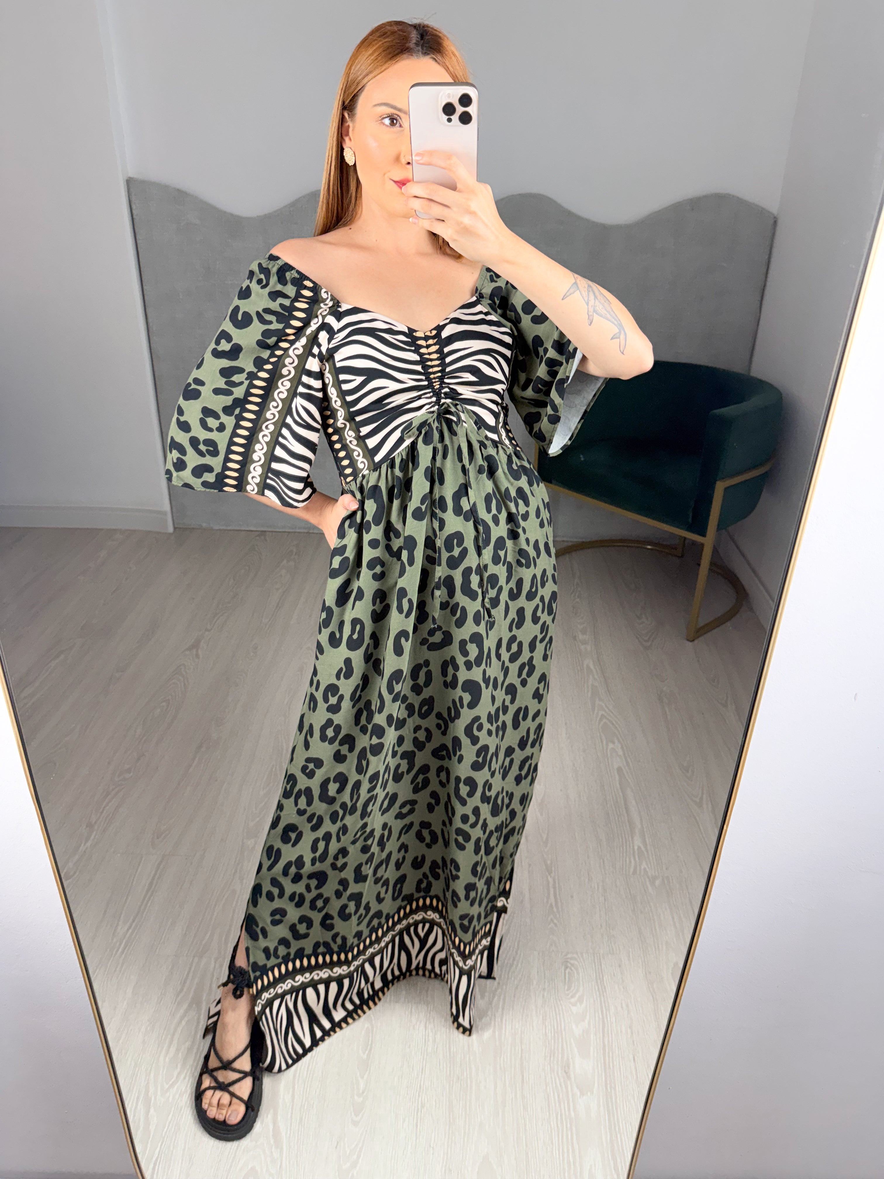 Vestido com Bolso Sol Animal Print