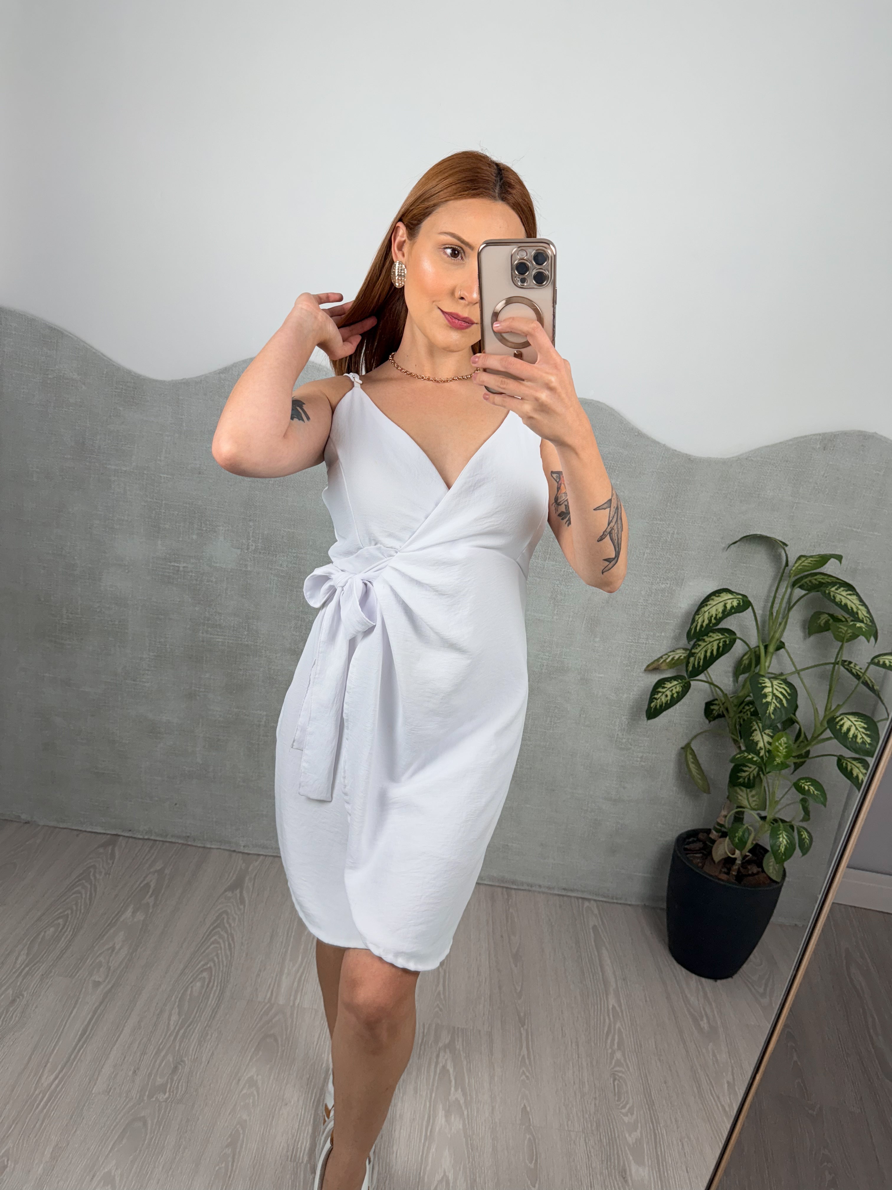 Vestido de Alça Curto com Amarração na Cintura
